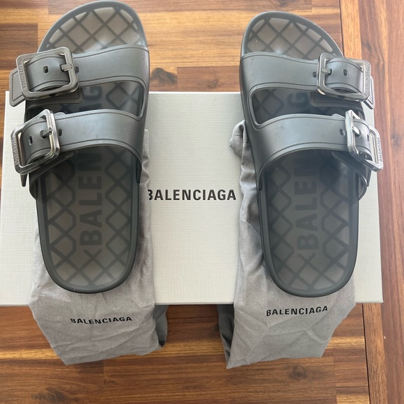 Balenciaga Mallorca Rubber Sandals - Picture 2 of 4